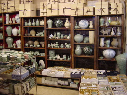 仁寺洞の骨董品店