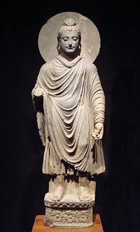 ガンダーラの仏立像（1-2世紀）