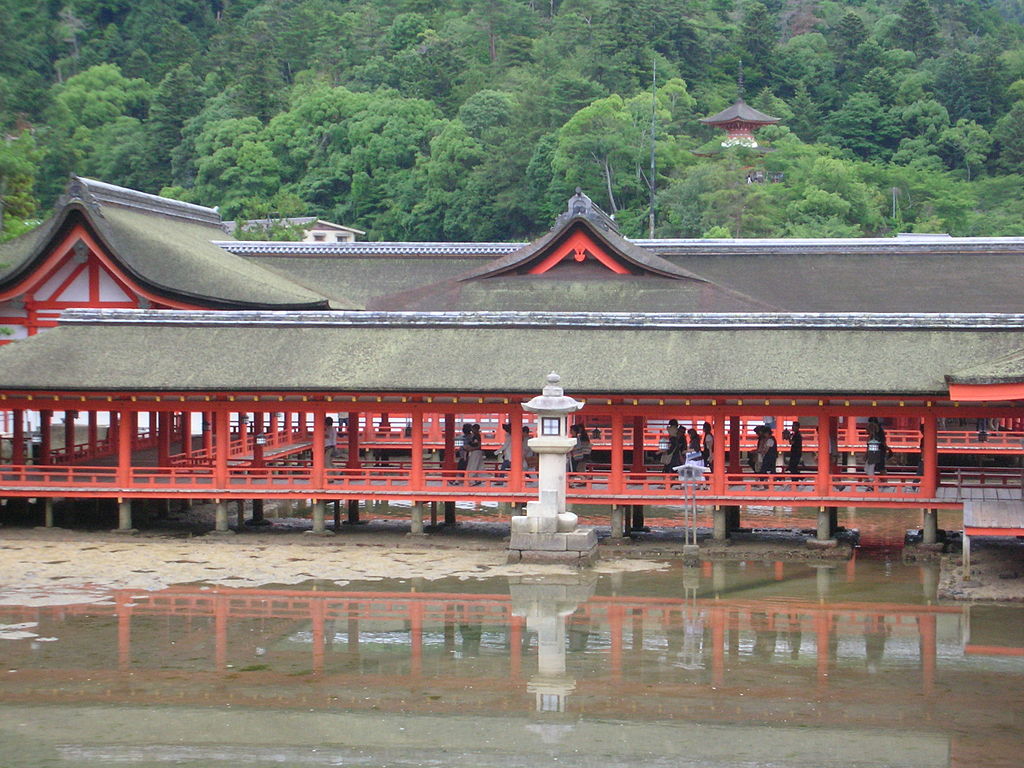 厳島神社　東廻廊